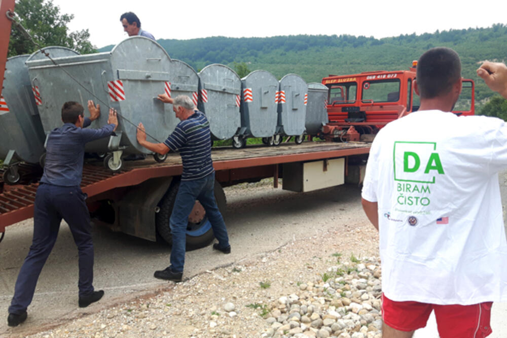 Kontejneri u Župi, Foto: NVO Župa u srcu