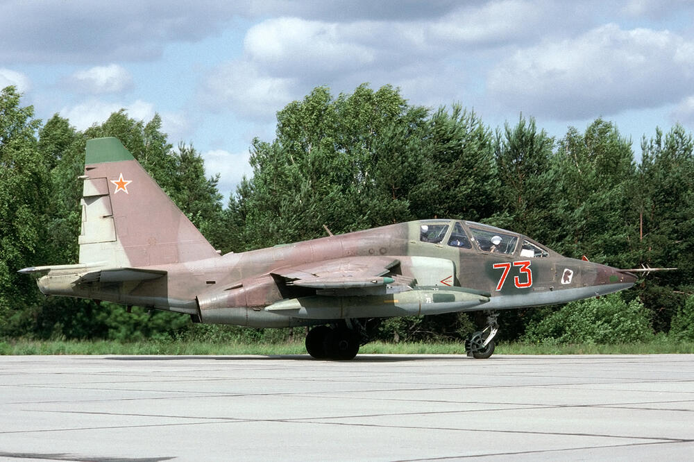 Avion Su-25UB/Ilustracija, Foto: Wikimedia Commons/Rob Schleiffert