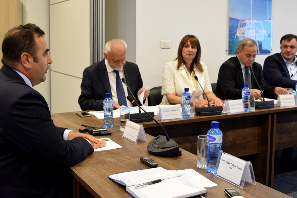 Članovi Savjeta na posljednjoj sjednici, Foto: Luka Zeković, Luka Zeković