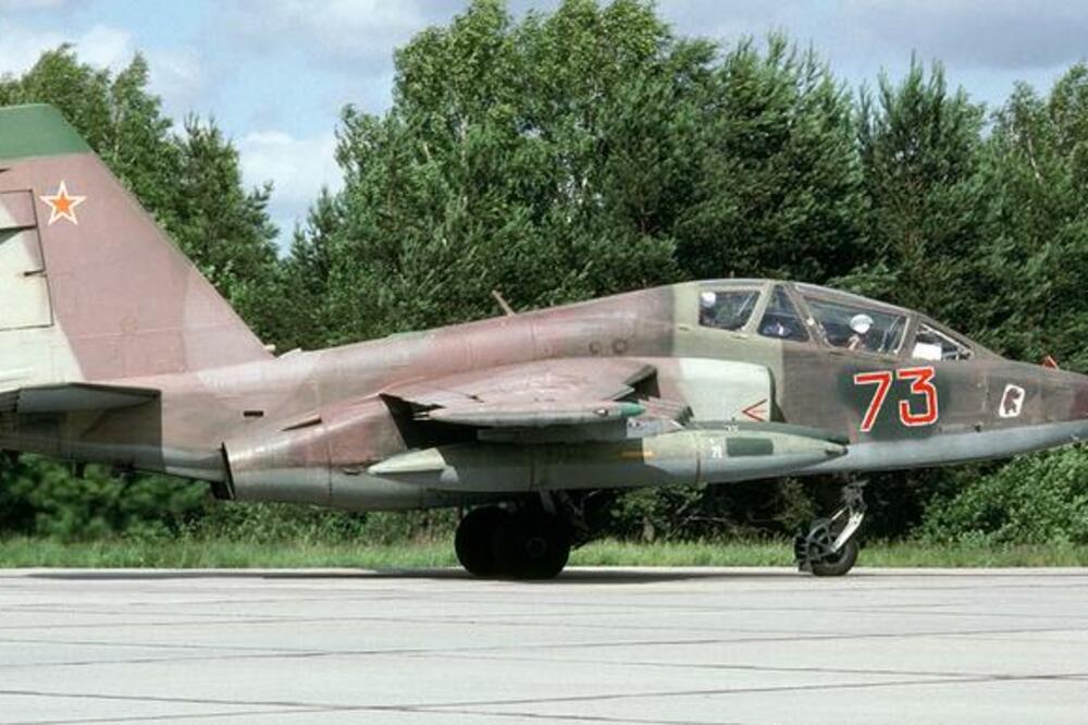 Suhoj-25UB/Ilustracija, Foto: Wikimedia Commons/Rob Schleiffert