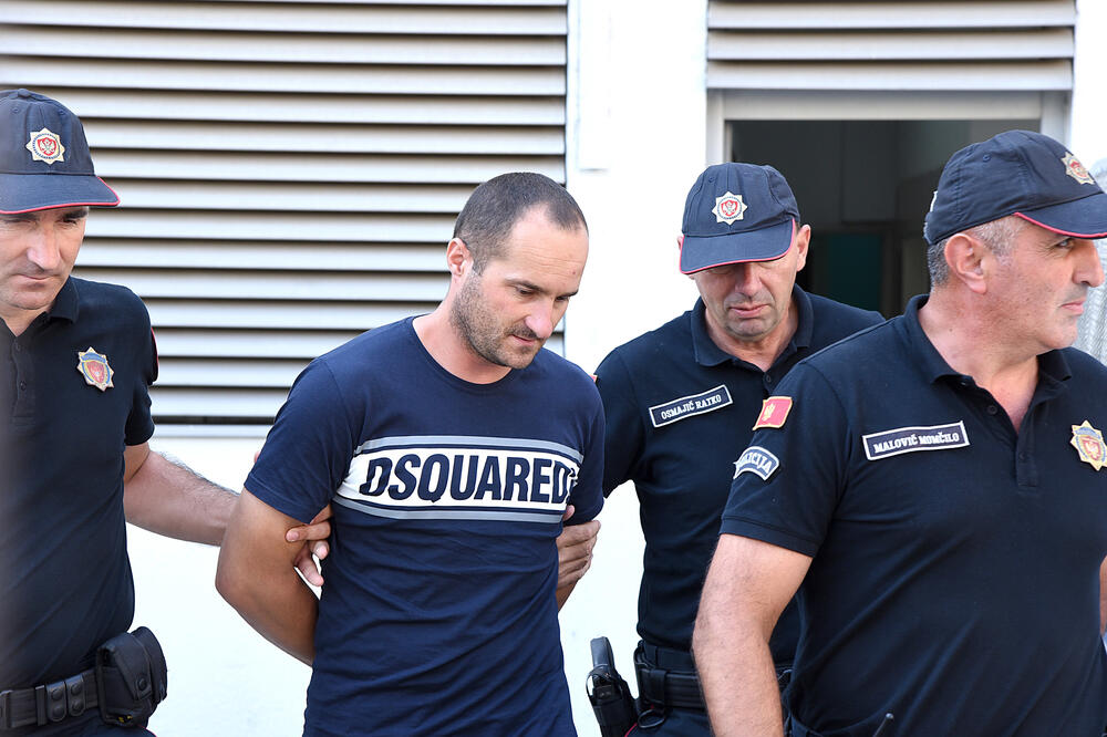 Osumnjičene dovode na saslušanje, Foto: Zoran Đurić