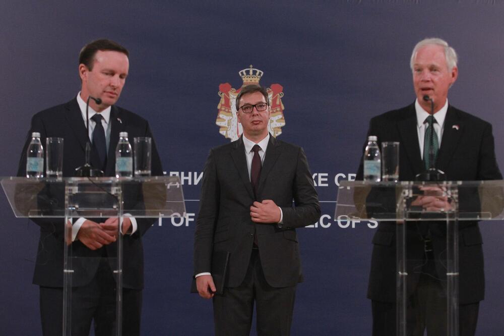 Vučić sa američkim senatorima, Foto: Betaphoto