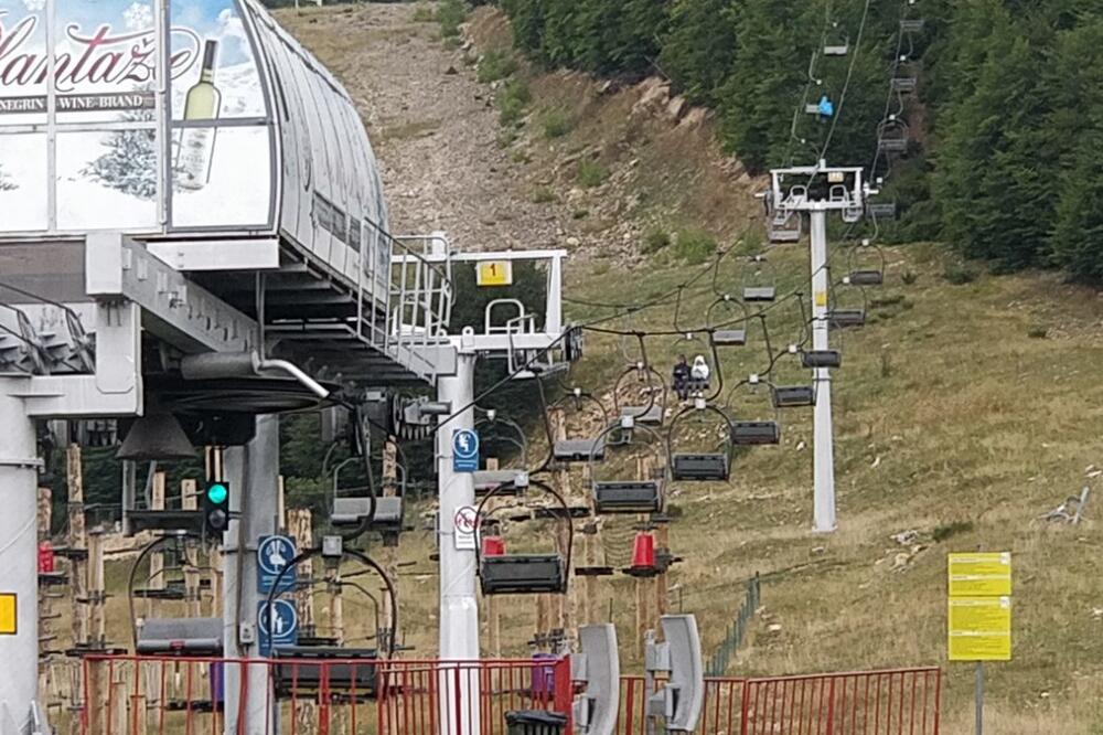 Žičara i juče “uredno” radila, Foto: Tina Popović