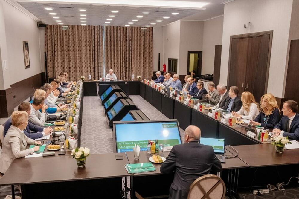 Sjednica odbora direktora i menadžmenta komiteta OTP bankarske grupe, Foto: CKB banka