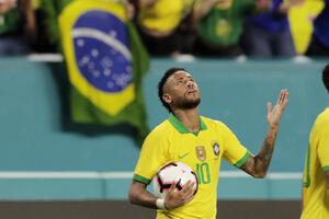 Povratak: Nejmar ne igra za PSŽ, a pogađa za Brazil