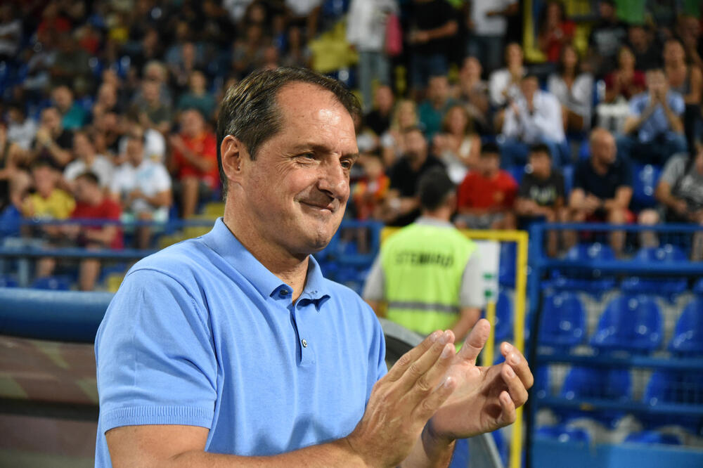 Faruk Hadžibegić,  selektor reprezentacije Crne Gore, Foto: Boris Pejović