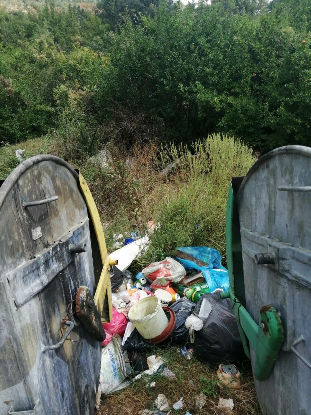 Divlja deponija u Bogićevićima
