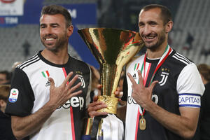Andrea Barzalji ostaje u Juventusu, ali kao pomoćni trener