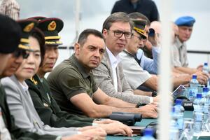 Vučić: Neki se u našem okruženju ozbiljno naoružavaju