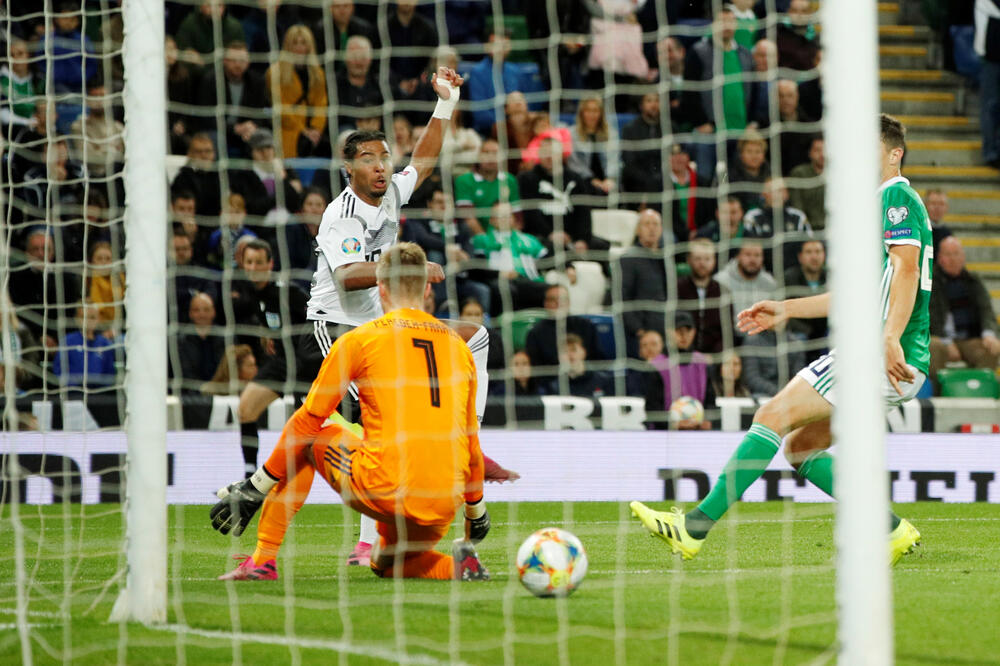 Gnabri postiže drugi gol za Njemačku, Foto: Reuters