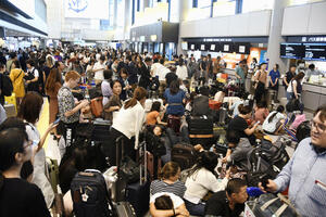 Japan: 17.000 ljudi blokirano na aerodromu poslije naleta tajfuna