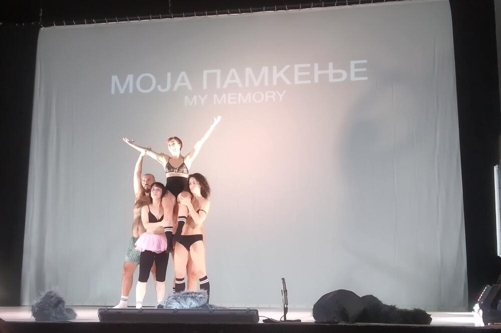 Scena iz predstave, Foto: Jelena Kontić