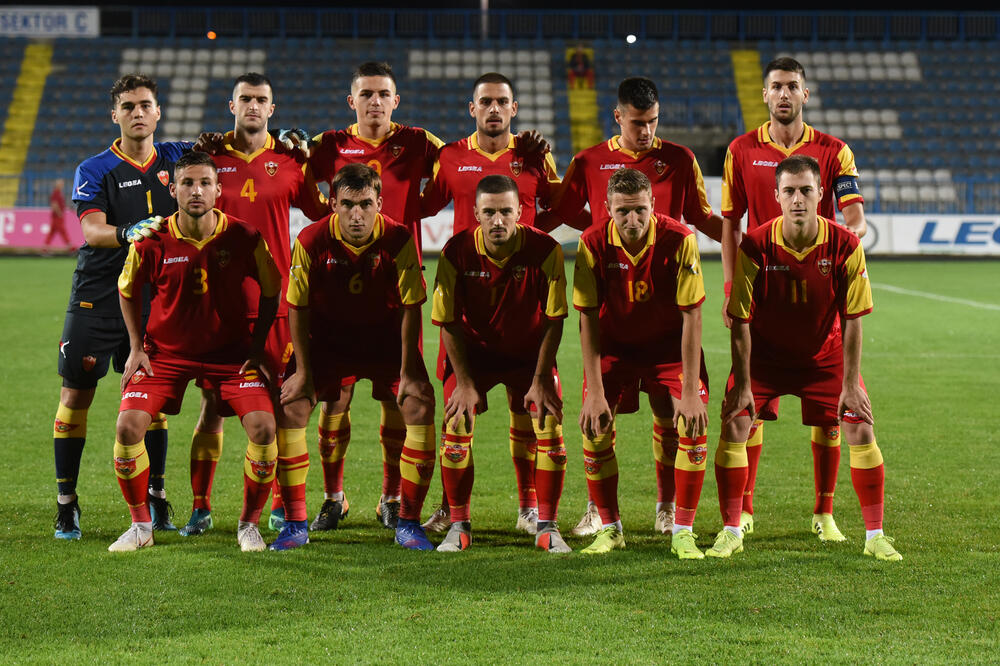 Mlada fudbalska reprezentacija pred meč sa Farskim ostrvima, Foto: Savo PRELEVIC