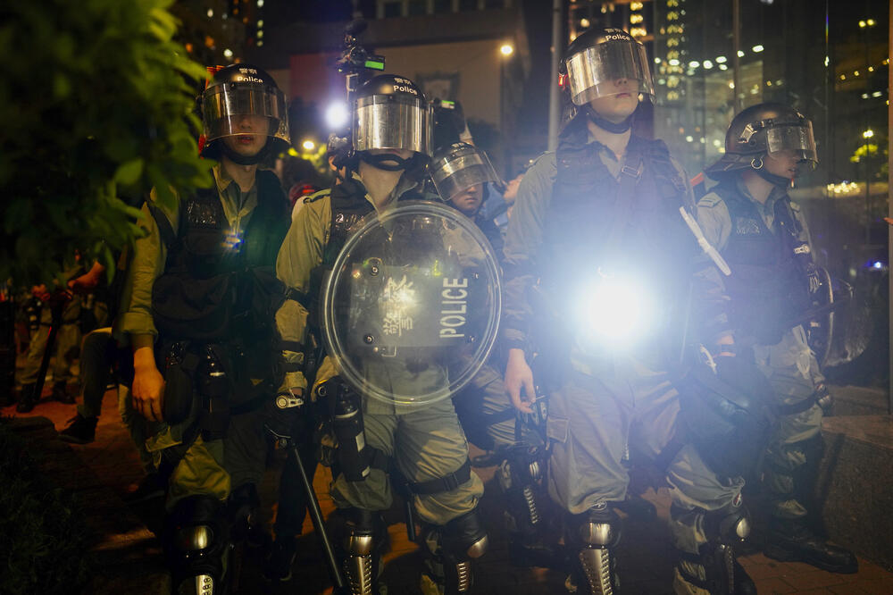 Policija na ulicama Hong Konga, Foto: Vincent Yu