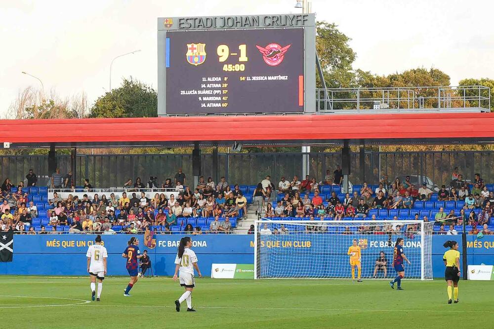Barselona se poigravala sa klubom koji će od naredne sezone nositi ime Real, Foto: Twitter