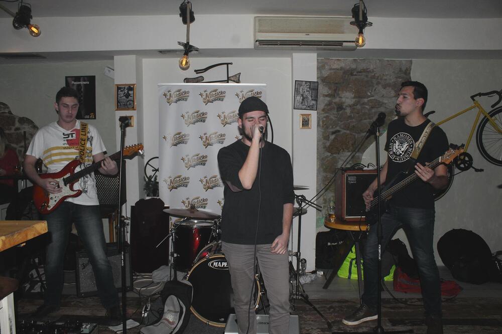 Obilježili otvaranje AKC-a: Štrajk mozga, Foto: Privatna arhiva