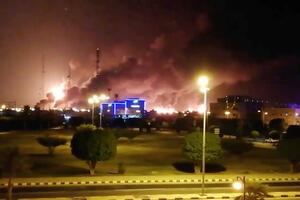VIDEO Napad dronovima na naftna postrojenja u Saudijskoj Arabiji,...