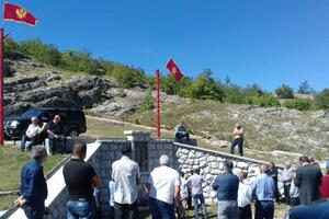 Obnovljena spomen česma u selu Klenak