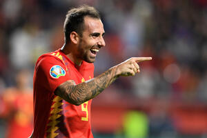 Golgeter u formi, osam mečeva - deset golova: Nezadrživi Pako...