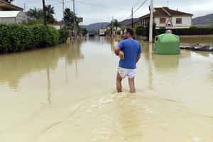 Broj poginulih u poplavama u Španiji porastao na šest