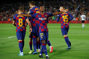 Barsina petarda protiv Valensije, Nou kamp upoznao Fatija