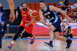 In the final, Spain and Argentina, teams that few expected:...