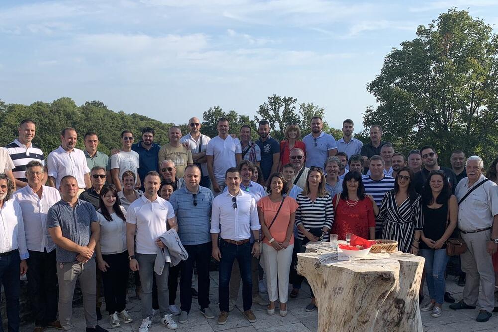 Učesnici sastanka, Foto: Demokratska Crna Gora