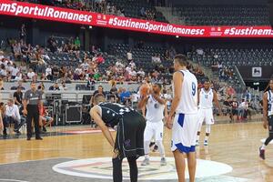 „Sudije se pravile da ne vide neshvatljivo grube faulove,...