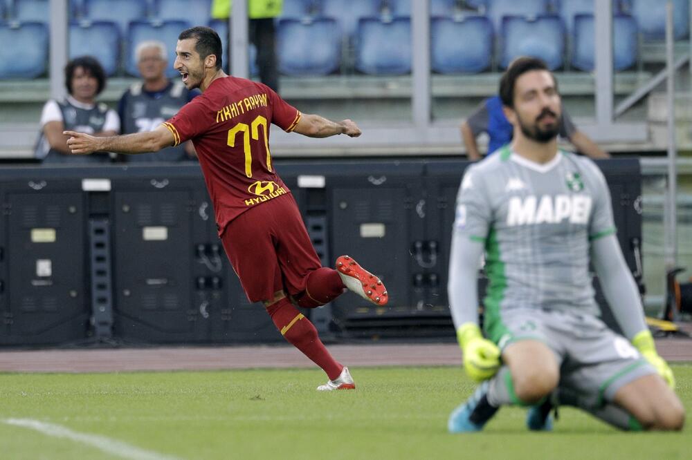 Henrih Mhitarjan je pogodio na debiju, Foto: Beta/AP