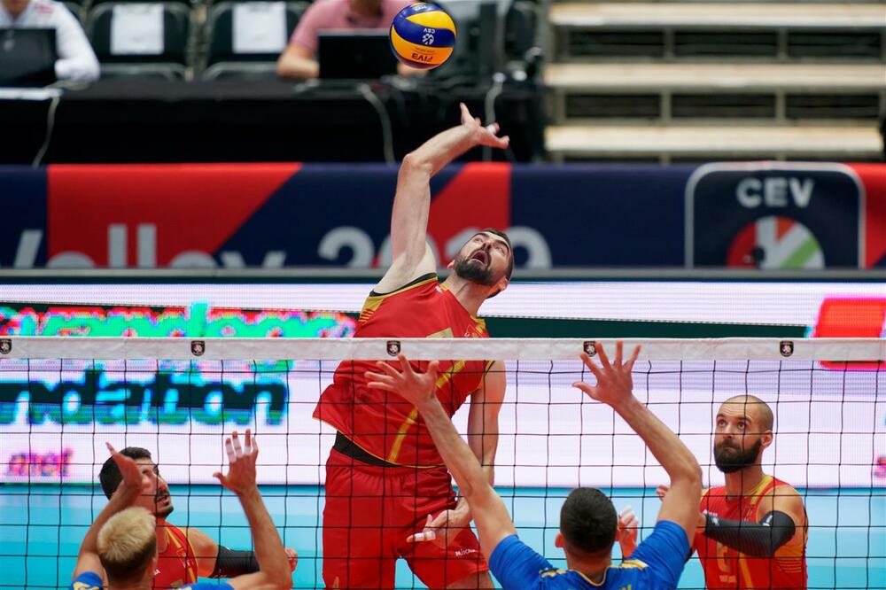 Gojko Ćuk na meču sa Ukrajinom, Foto: CEV