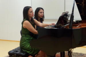 Klavirski duo Ana Muratagić Barbul i Ida Muratagić: Najbolje...