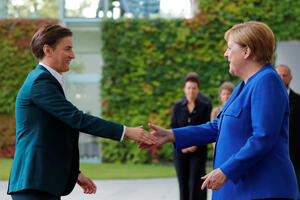 Vučić nije ispoštovao dogovor za Kosovo, Merkel alternativu vidi u...