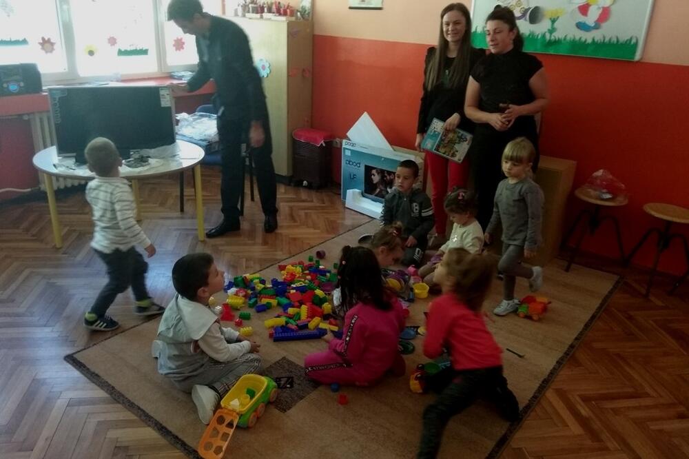 Sa uručivanja donacije, Foto: MZ Župa