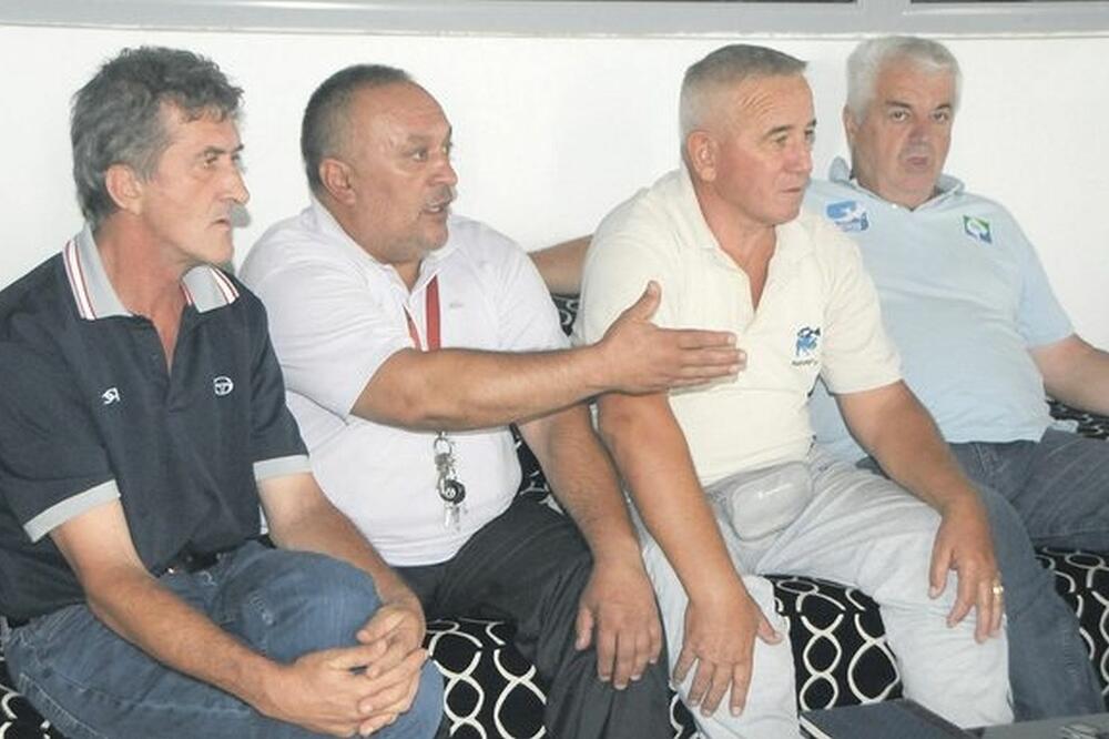 Bečanović i Šuškavčević (prvi i treći s lijeva), Foto: Arhiva “Vijesti”