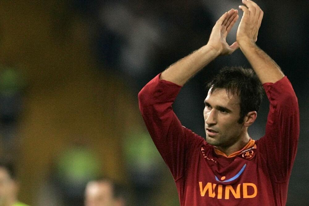 Mirko Vučinić u dresu Rome, Foto: GREGORIO BORGIA