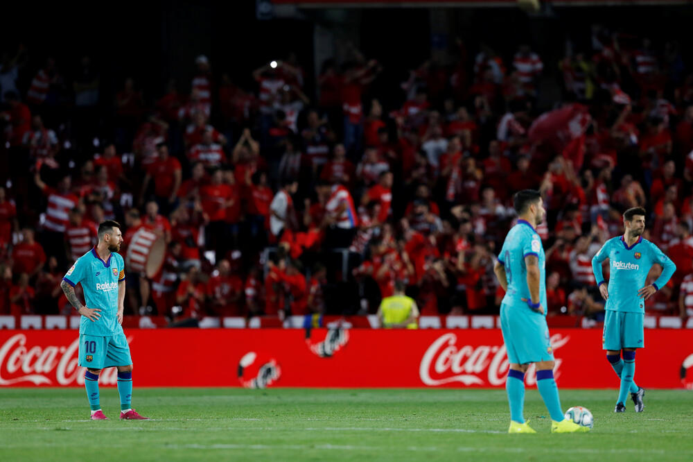 Igrači Barsleone na sinoćnje meču, Foto: Reuters