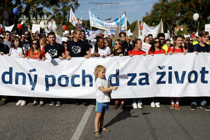 Masovni protesti u Slovačkoj, traže potpunu zabranu abortusa