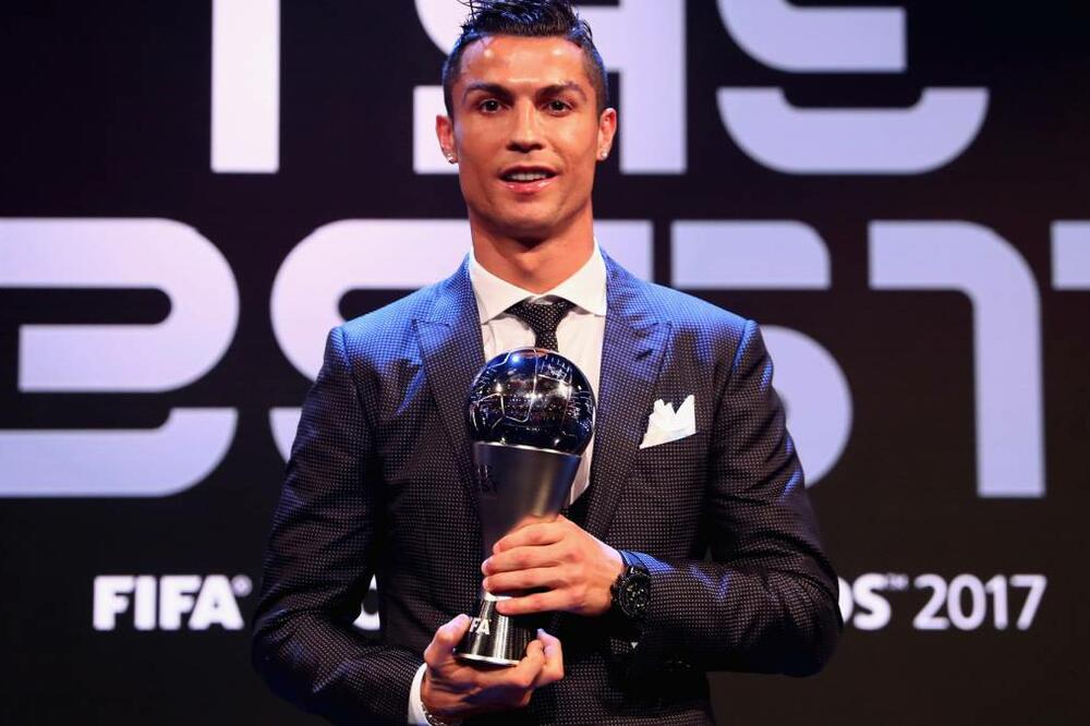 Ronaldo sa nagradom 2017.