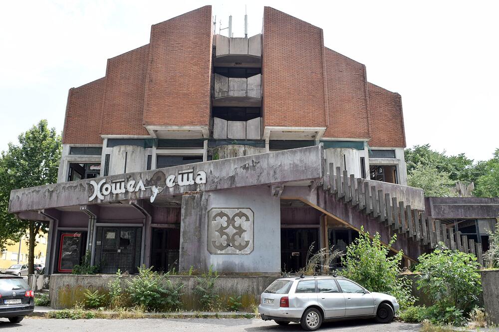 Ruina u centru Danilovgrada: Hotel Zeta, Foto: Zoran Đurić