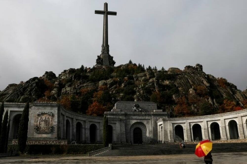 Dolina palih je politički sporan spomenik, Foto: Reuters