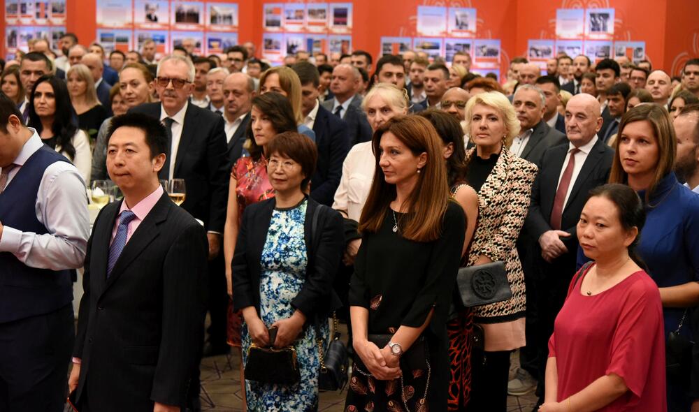 Ambasada Narodne republike Kine u Crnoj Gori organizovala je u Podgorici proslavu jubileja 70 godišnjice od osnivanja NR Kine.