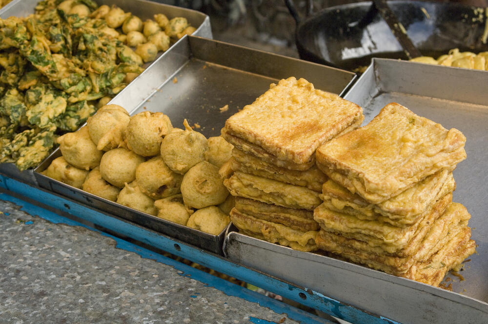 Sajt My Late Deals napravio je listu 30 najboljih gradova u kojima možete da kupite najukusniju hranu kod uličnih prodavaca. Lista je sastavljena na osnovu cijena hrane, čistoće, iskustva sa uličnim prodavcima hrane, raznovrsnosti hrane...U našoj galeriji donosimo TOP pet gradova sa liste.