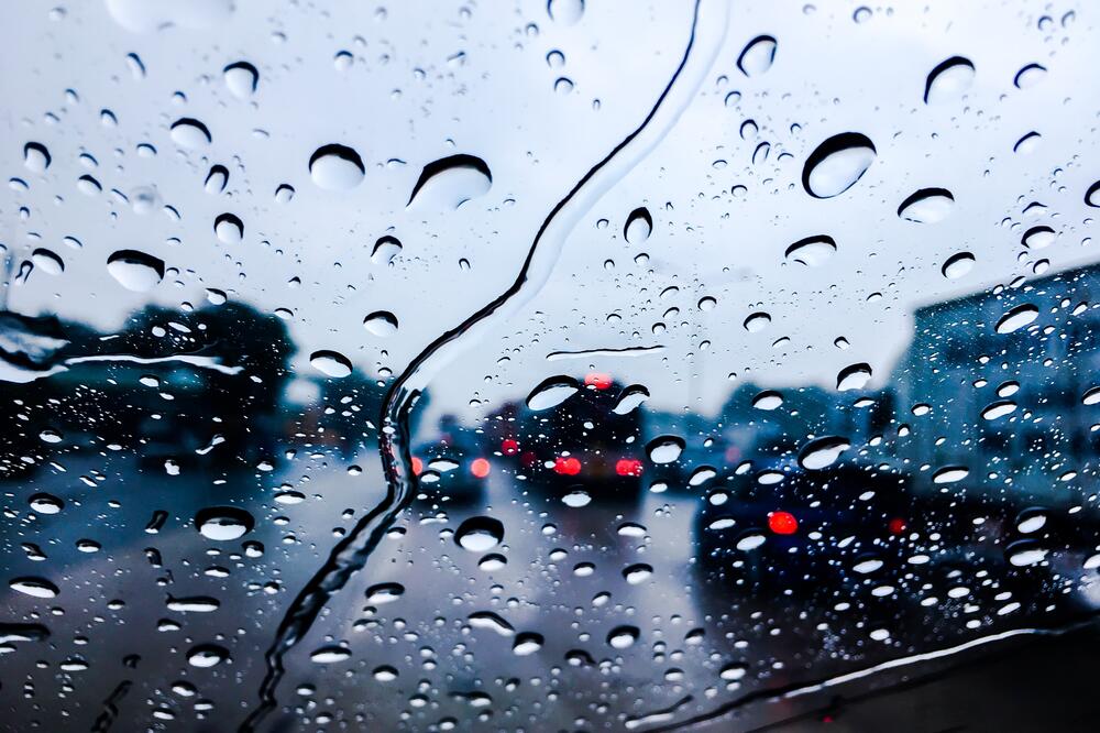 Vožnja po kiši, Foto: Shutterstock