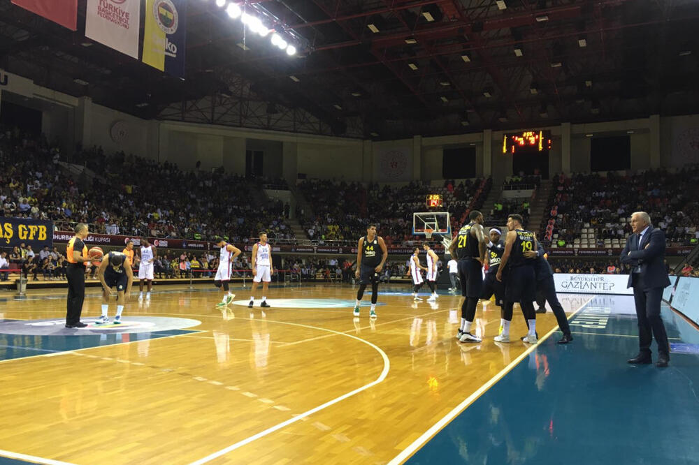 Detalj sa meča, Foto: Twitter.com/FBBasketbol