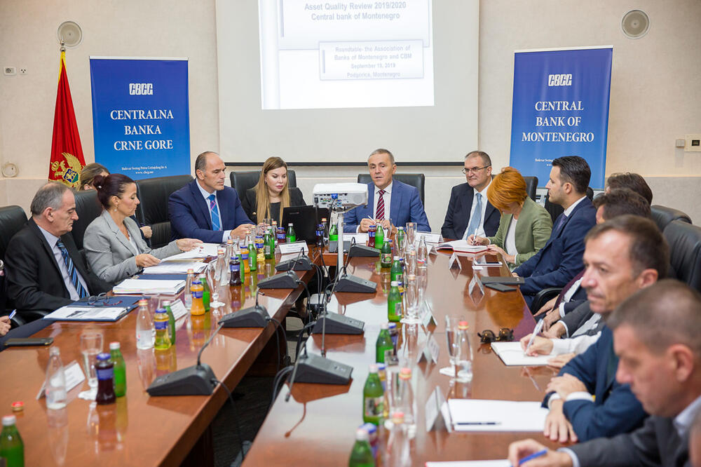 "Što opet hoće ova “neuka, laička javnost”?", Foto: Cbcg.me