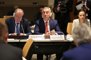 Đukanović naglasio neophodnost daljeg ujedinjenja Evrope i širenja...