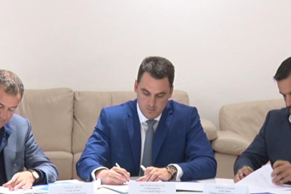 Sa potpisivanja ugovora