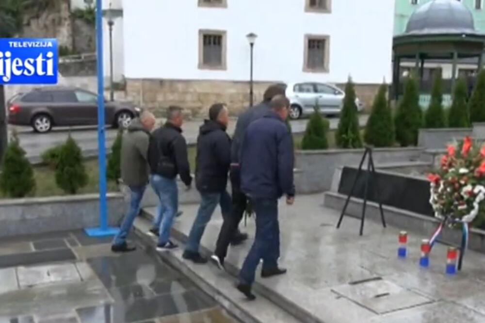 Sada se zajedno bore, za mir, Foto: TV Vijesti