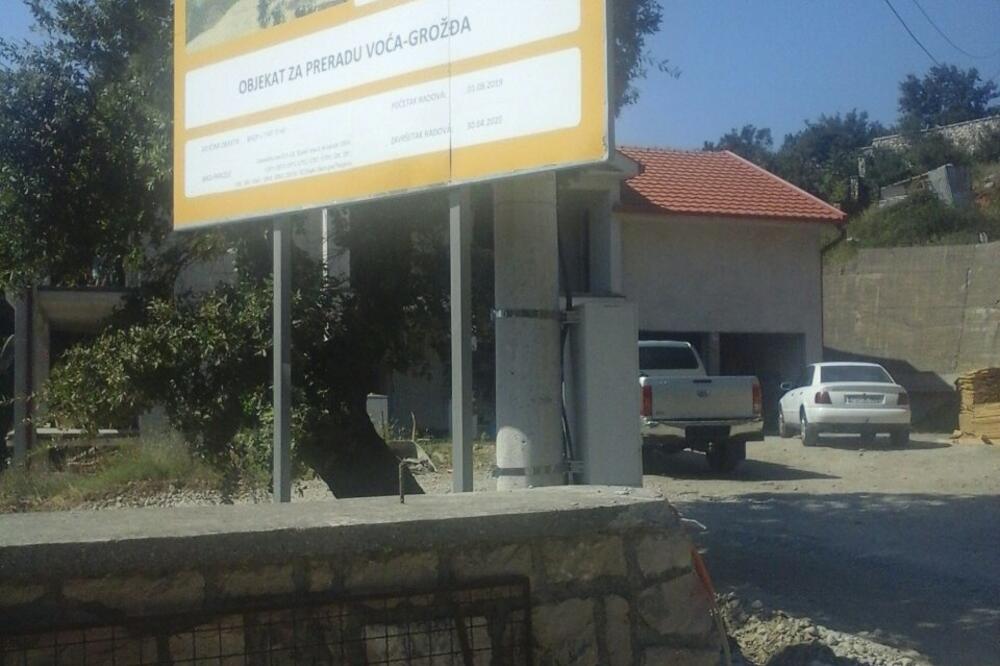 Info-tabla na imanju Ivanovića, Foto: Privatna arhiva