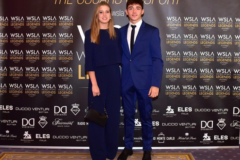 Lekler sa bivšom djevojkom